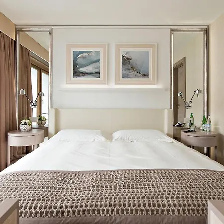 Piz Hotel 3*
